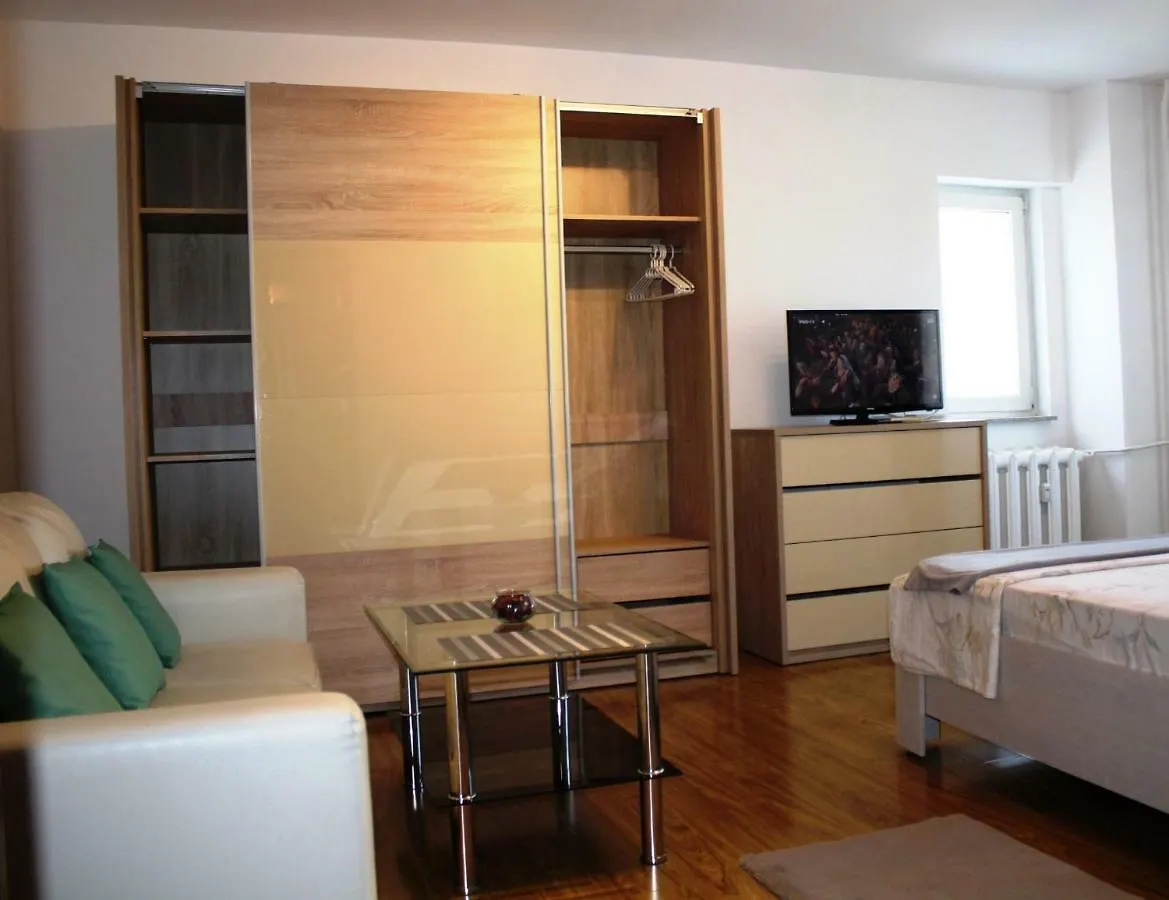 Alba Iulia Square, Premium Studio 2 Bucharest
